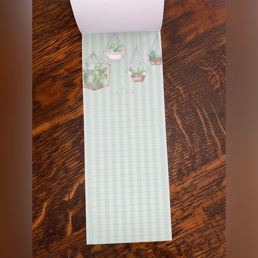 Magnetic Notepad with Succulent Design